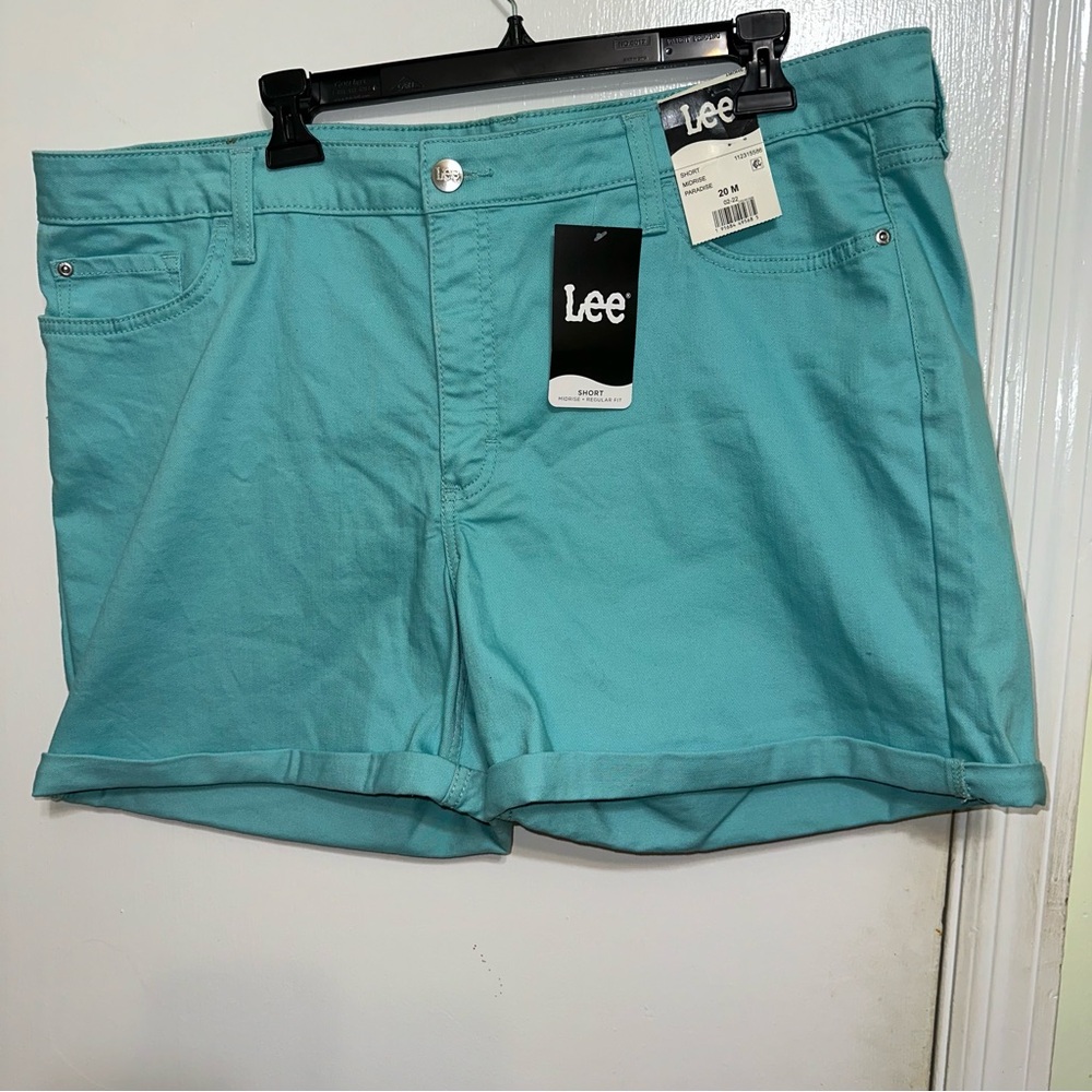 NWT Lee Women's Middies Shorts Paradise Size 20